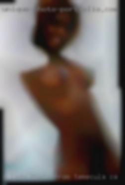 A lady thats wants from Temecula, CA to have fun.